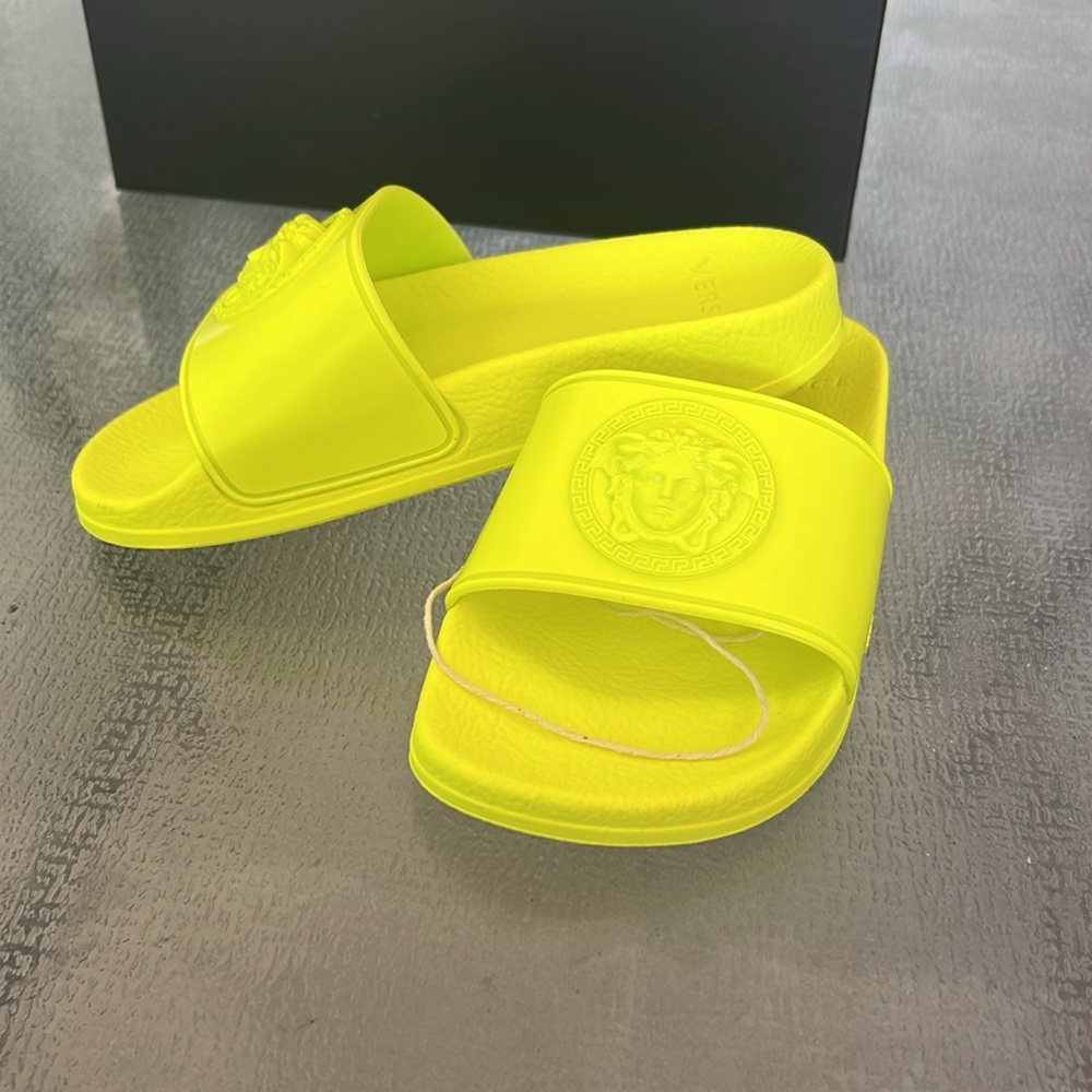 Versace Medusa Kids Sliders - Picture 5 of 9